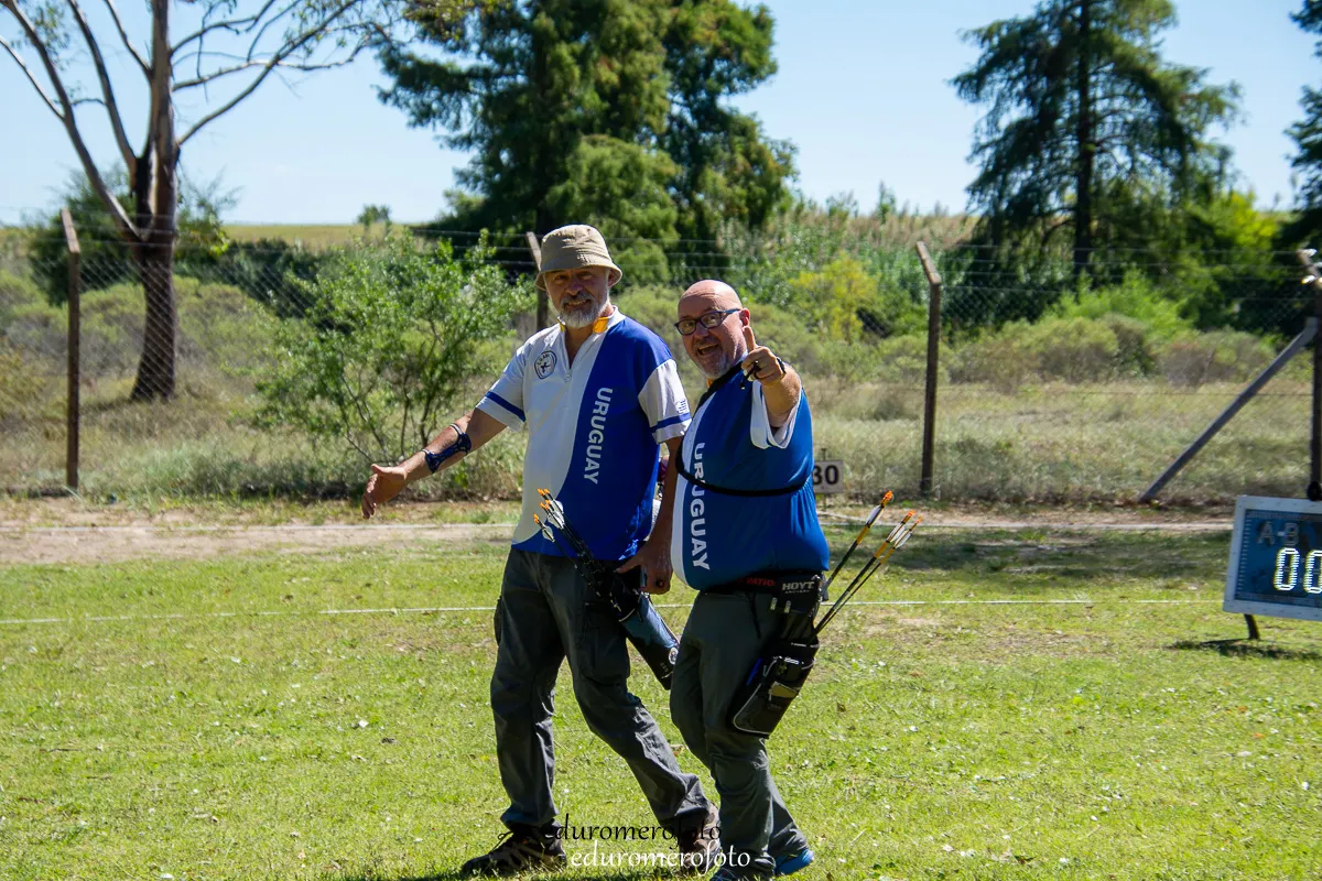 Integrantes del club compartiendo una actividad al aire libre